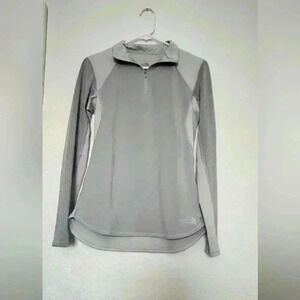 The North Face Long Sleeve T-Shirt Size S